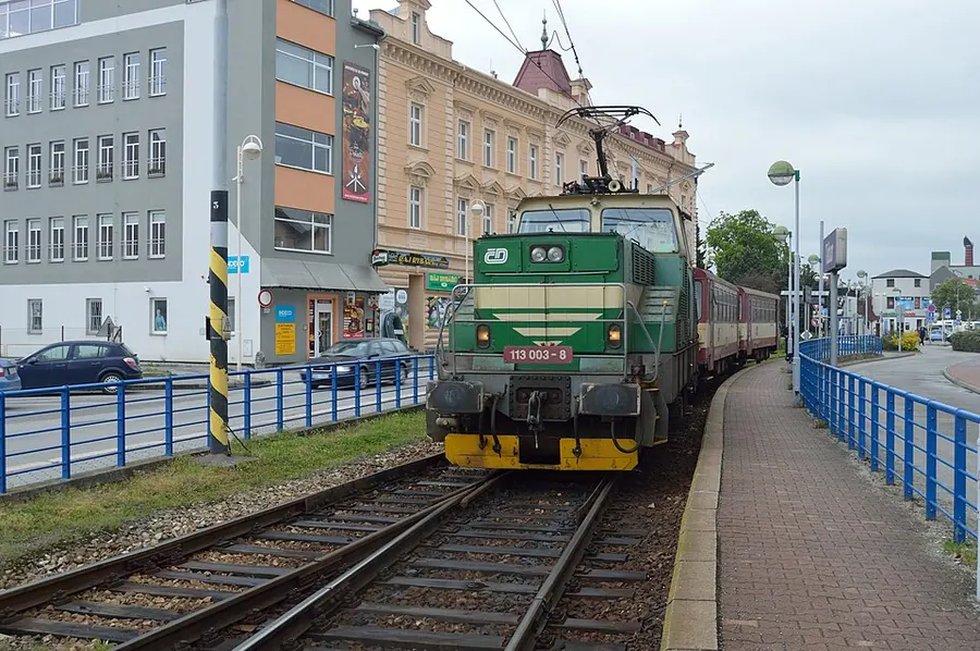 Vlak od Bechyně u táborského nádraží